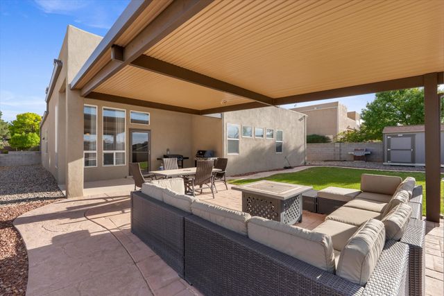 4957 Night Hawk Drive NE, Rio Rancho, NM 87144