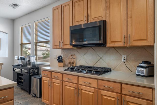 4957 Night Hawk Drive NE, Rio Rancho, NM 87144