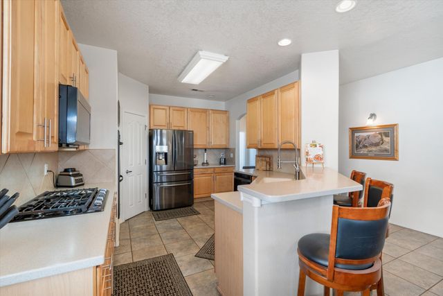 4957 Night Hawk Drive NE, Rio Rancho, NM 87144