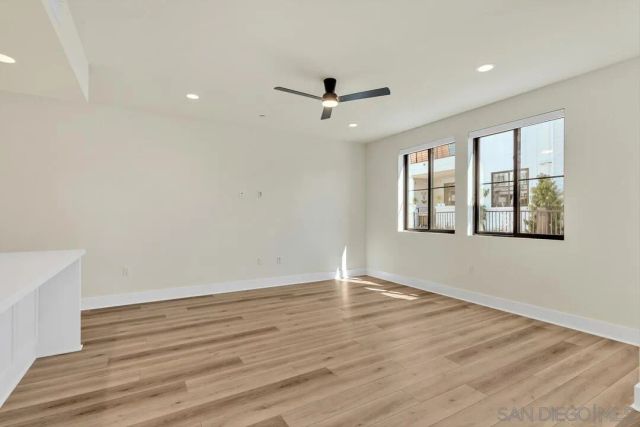 1103 Catania Dr 104, Encinitas, CA 92024