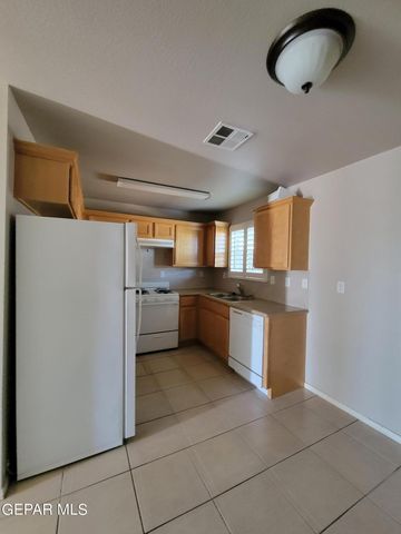 10051 RAILROAD Drive 704, El Paso, TX 79924