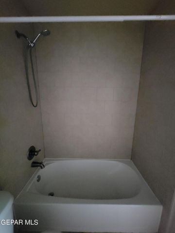 10051 RAILROAD Drive 704, El Paso, TX 79924