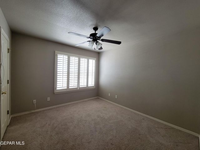 10051 RAILROAD Drive 704, El Paso, TX 79924