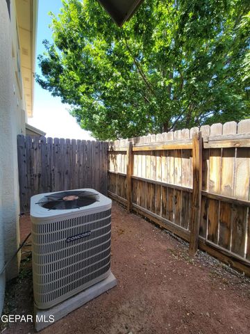 10051 RAILROAD Drive 704, El Paso, TX 79924