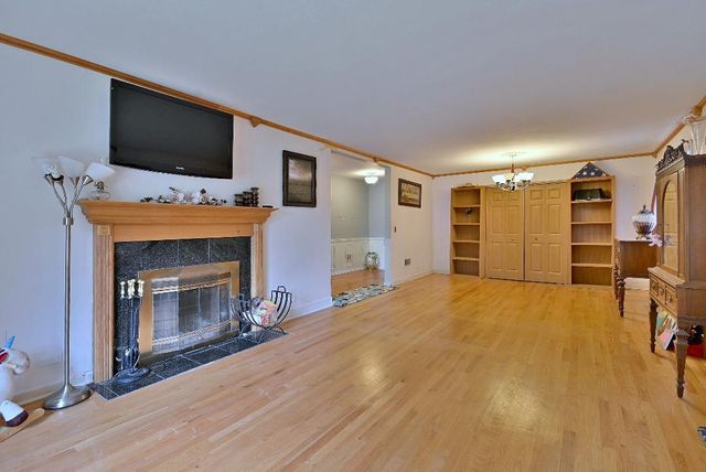 446 S Stratford Avenue, Elmhurst, IL 60126