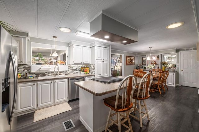 1805 KAUFMAN CIRCLE, The Villages, FL 32159