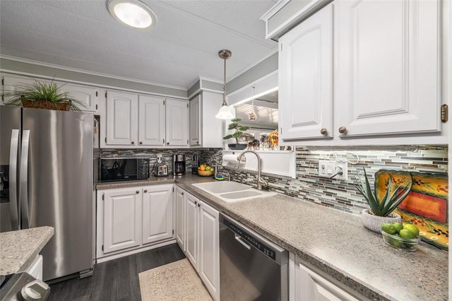 1805 KAUFMAN CIRCLE, The Villages, FL 32159