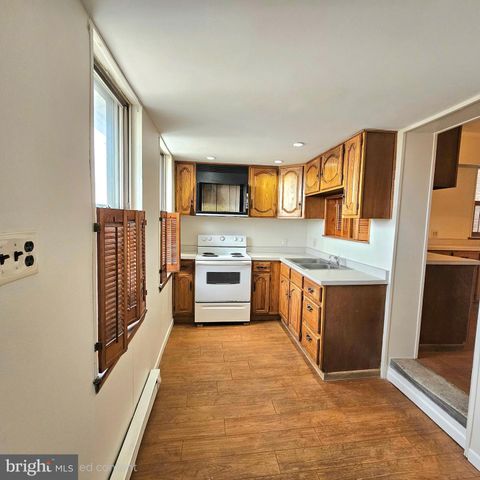 115 W 4TH ST, Bridgeport, PA 19405