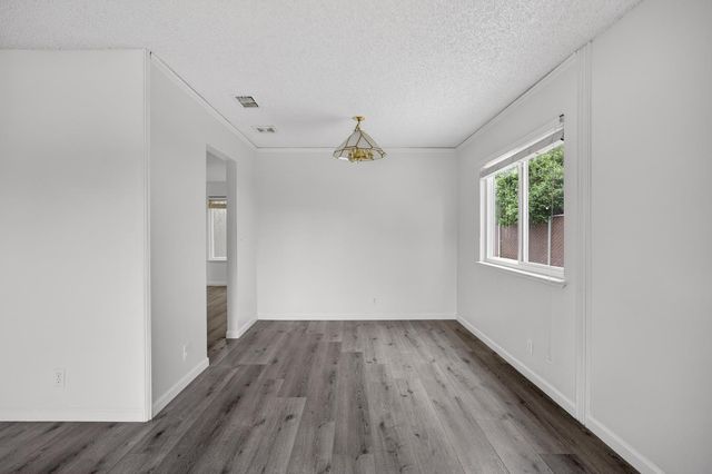 6975 Casa Del Este Way, Sacramento, CA 95828