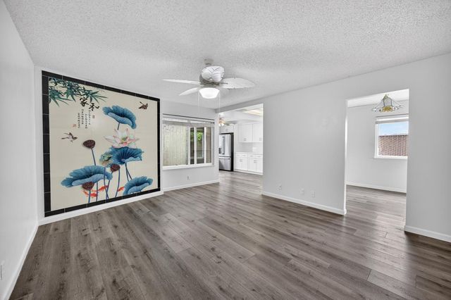 6975 Casa Del Este Way, Sacramento, CA 95828