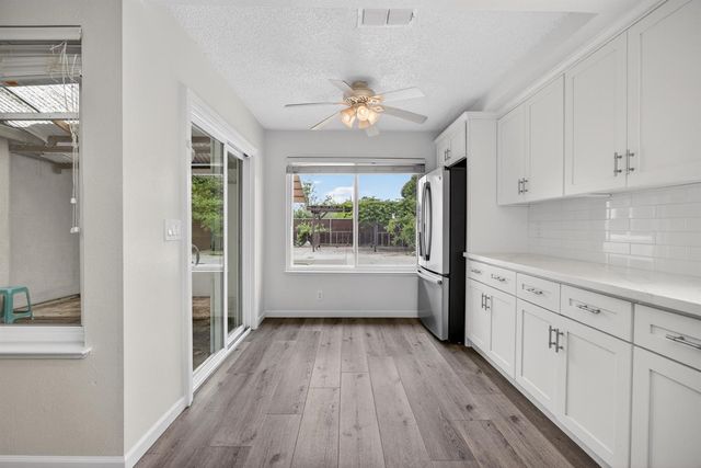 6975 Casa Del Este Way, Sacramento, CA 95828