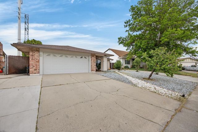 6975 Casa Del Este Way, Sacramento, CA 95828