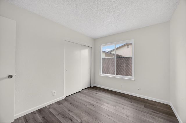 6975 Casa Del Este Way, Sacramento, CA 95828