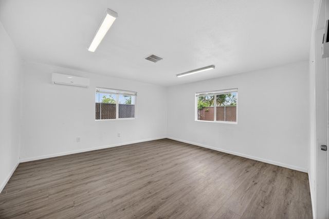 6975 Casa Del Este Way, Sacramento, CA 95828