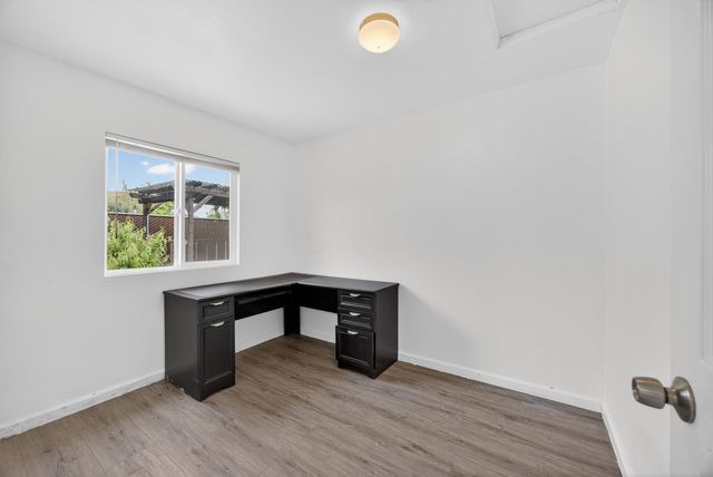 6975 Casa Del Este Way, Sacramento, CA 95828