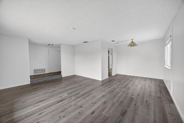 6975 Casa Del Este Way, Sacramento, CA 95828