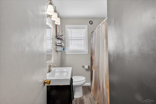 1203 N Williams Street, Bay City, MI 48706