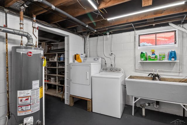 1203 N Williams Street, Bay City, MI 48706