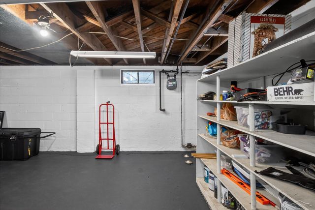 1203 N Williams Street, Bay City, MI 48706