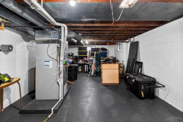 1203 N Williams Street, Bay City, MI 48706