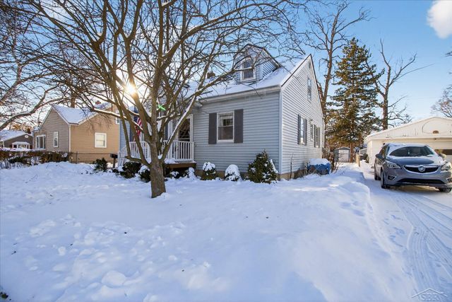 1203 N Williams Street, Bay City, MI 48706