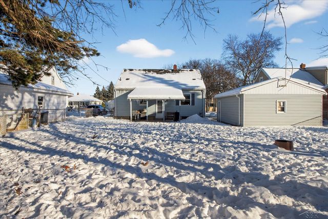 1203 N Williams Street, Bay City, MI 48706