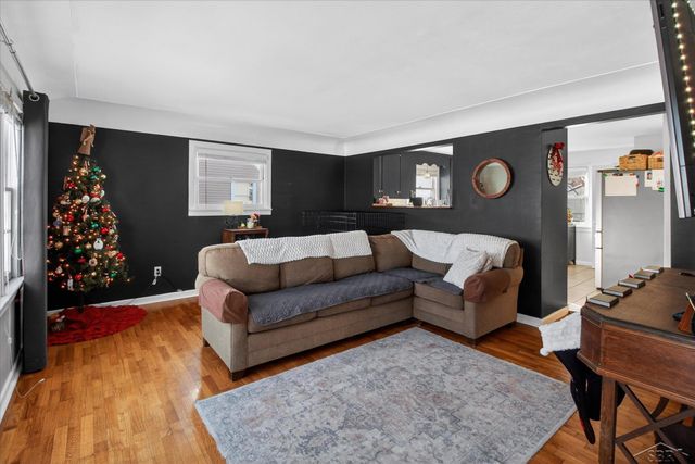 1203 N Williams Street, Bay City, MI 48706