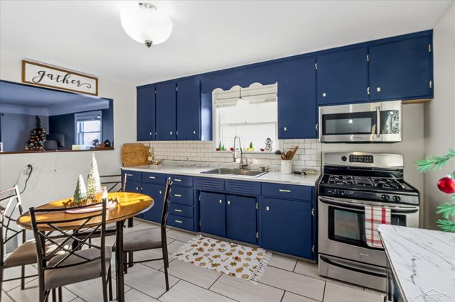 1203 N Williams Street, Bay City, MI 48706