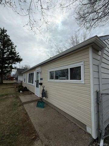 26511 Lehner Street, Roseville, MI 48066