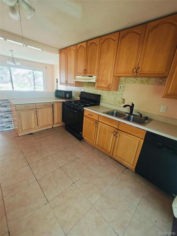 26511 Lehner Street, Roseville, MI 48066