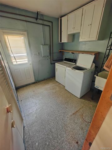 26511 Lehner Street, Roseville, MI 48066