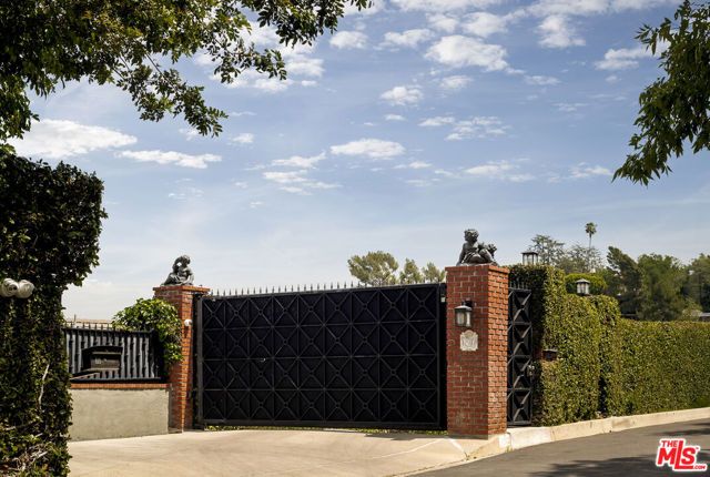 12917 Galewood Street, Studio City (los Angeles), CA 91604