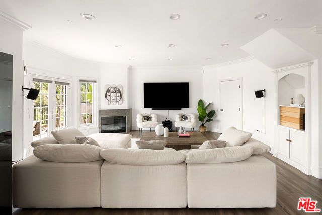 12917 Galewood Street, Studio City (los Angeles), CA 91604