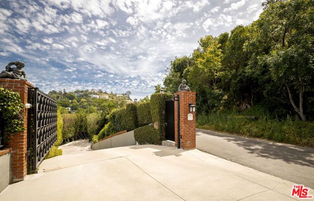 12917 Galewood Street, Studio City (los Angeles), CA 91604