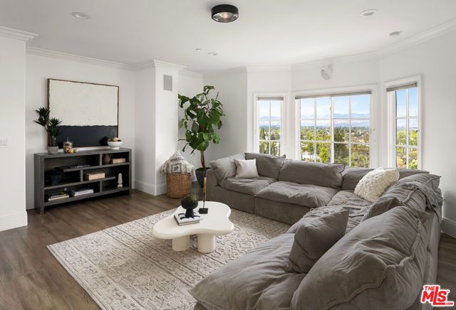 12917 Galewood Street, Studio City (los Angeles), CA 91604