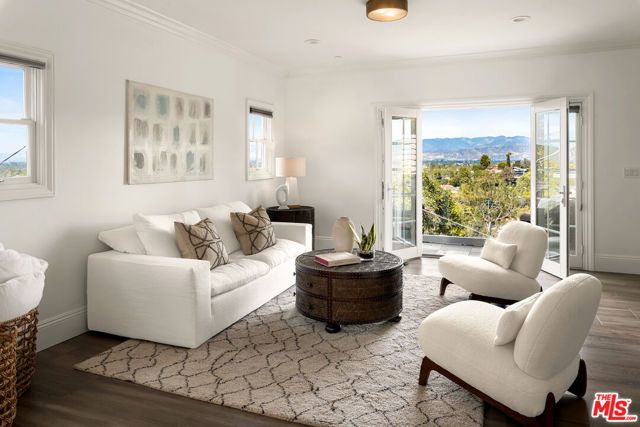 12917 Galewood Street, Studio City (los Angeles), CA 91604