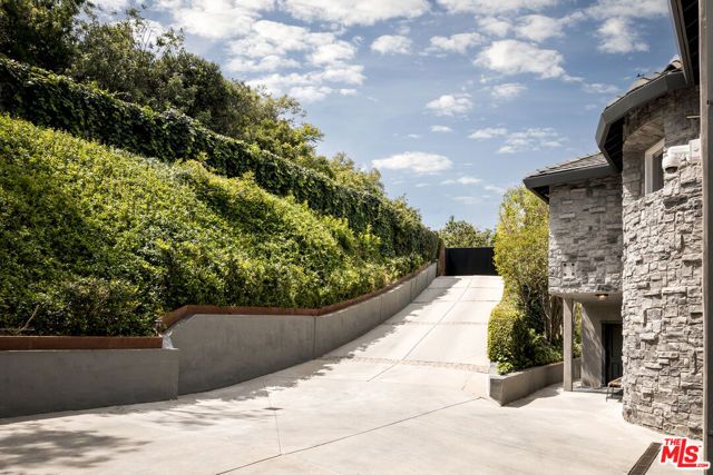 12917 Galewood Street, Studio City (los Angeles), CA 91604