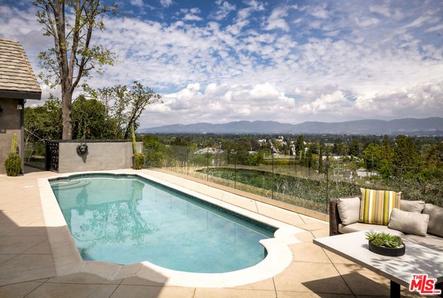 12917 Galewood Street, Studio City (los Angeles), CA 91604