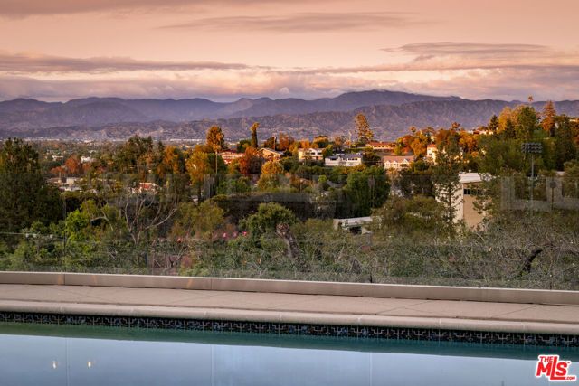 12917 Galewood Street, Studio City (los Angeles), CA 91604