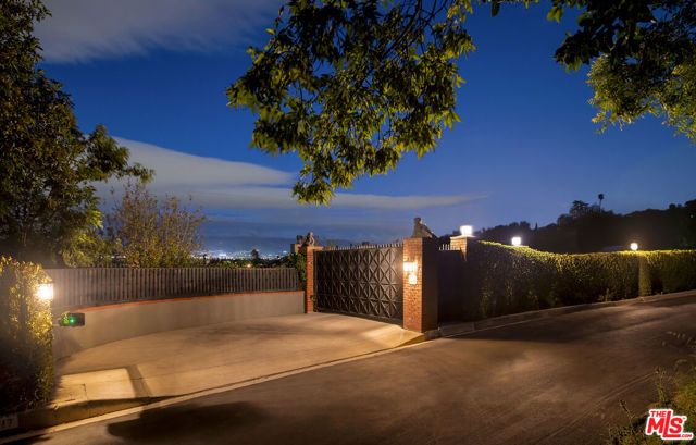 12917 Galewood Street, Studio City (los Angeles), CA 91604