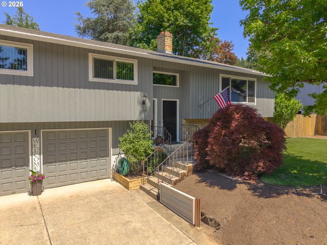 1360 TAMARISK Dr, West Linn, OR 97068