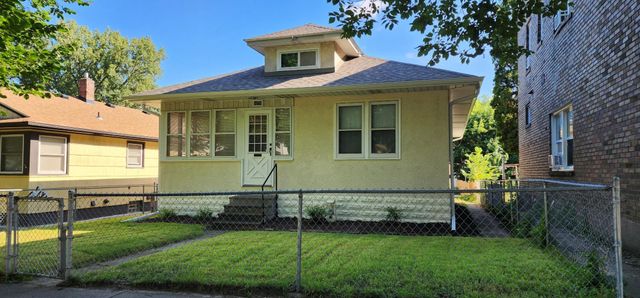 1078 Thomas Avenue, Saint Paul, MN 55104