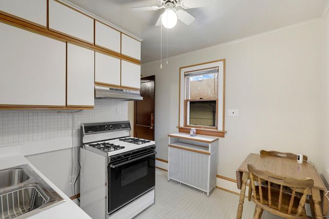 1078 Thomas Avenue, Saint Paul, MN 55104