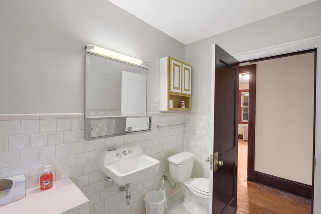 1078 Thomas Avenue, Saint Paul, MN 55104