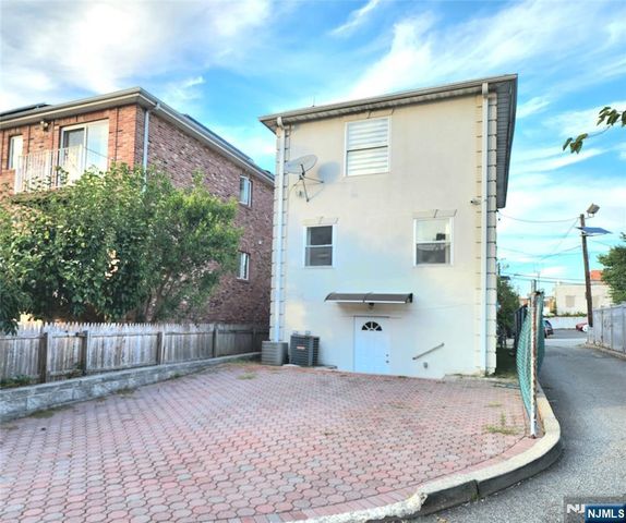 12 Brinkerhoff Terrace, Palisades Park, NJ 07650