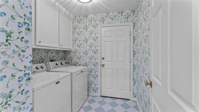 1924 Fairway Drive, Huntsville, TX 77340