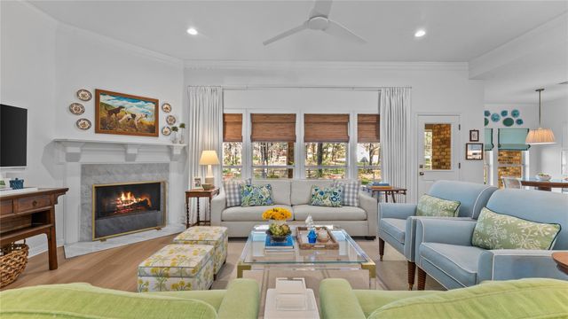 1924 Fairway Drive, Huntsville, TX 77340