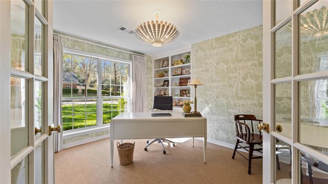 1924 Fairway Drive, Huntsville, TX 77340