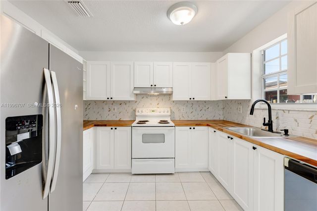 3027 SW 24th St, Miami, FL 33145