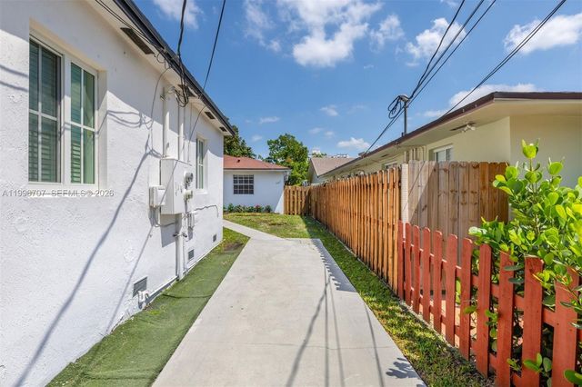 3027 SW 24th St, Miami, FL 33145